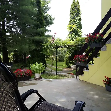 Vikendica Alisa Holiday home