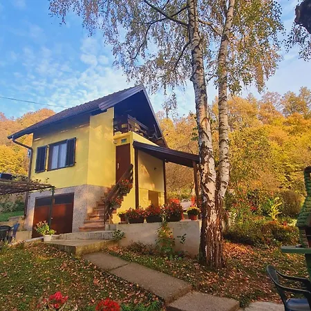 Vikendica Alisa Holiday home Doboj